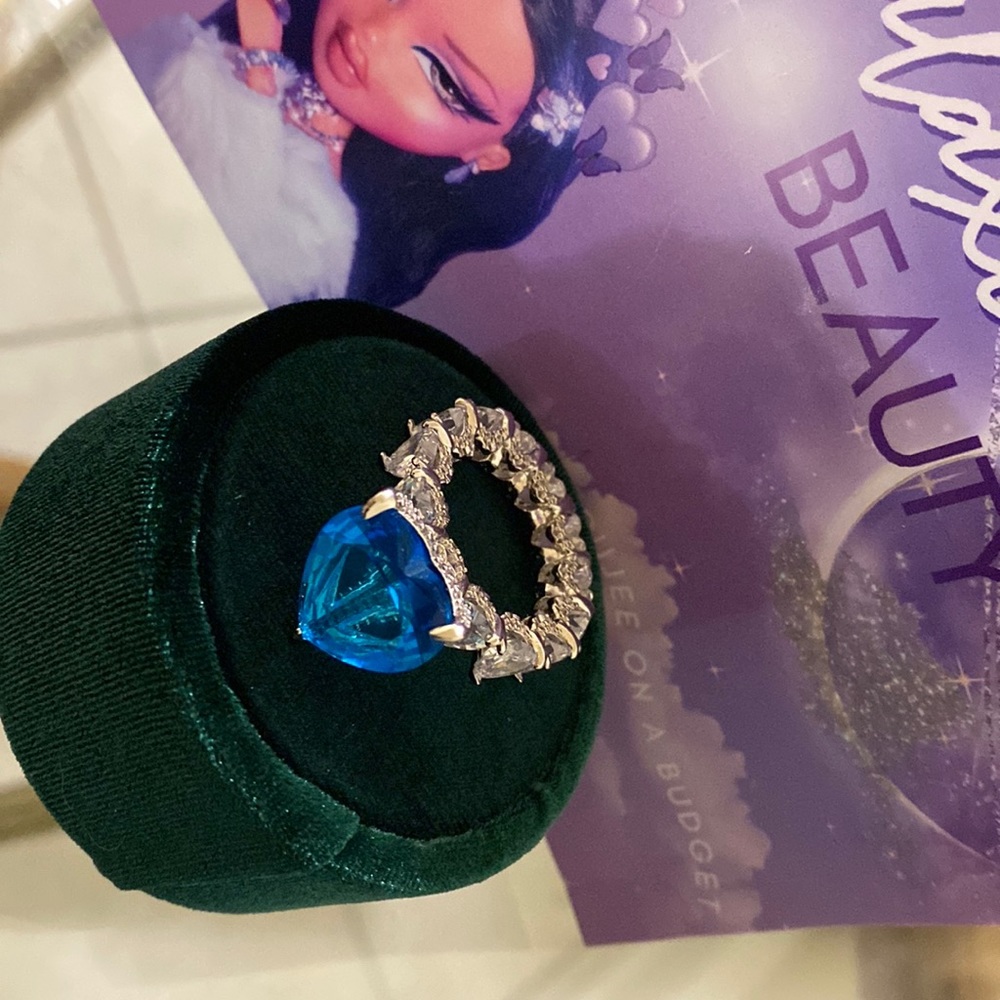 Woman’s Ring